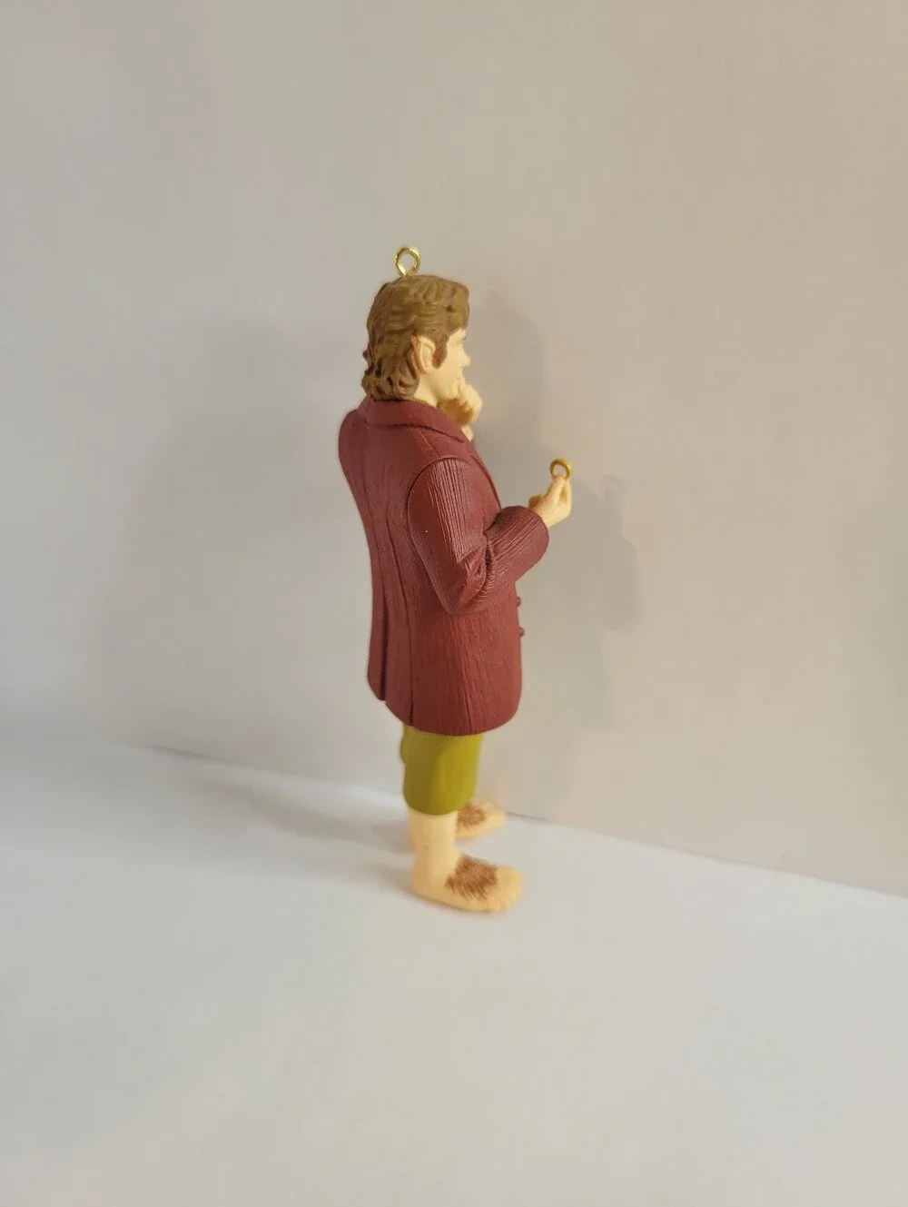 Bilbo & The Ring, Burgundy Jacket Green Pants Hobbit Ornament